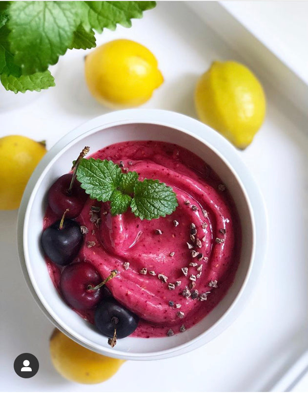 Raspberry Rose Beet Smoothie Bowl